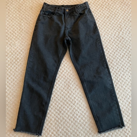 Missguided Denim - Misguided Straight Leg High Rise Mom Denim Jeans Washed Black Frayed Hem 4